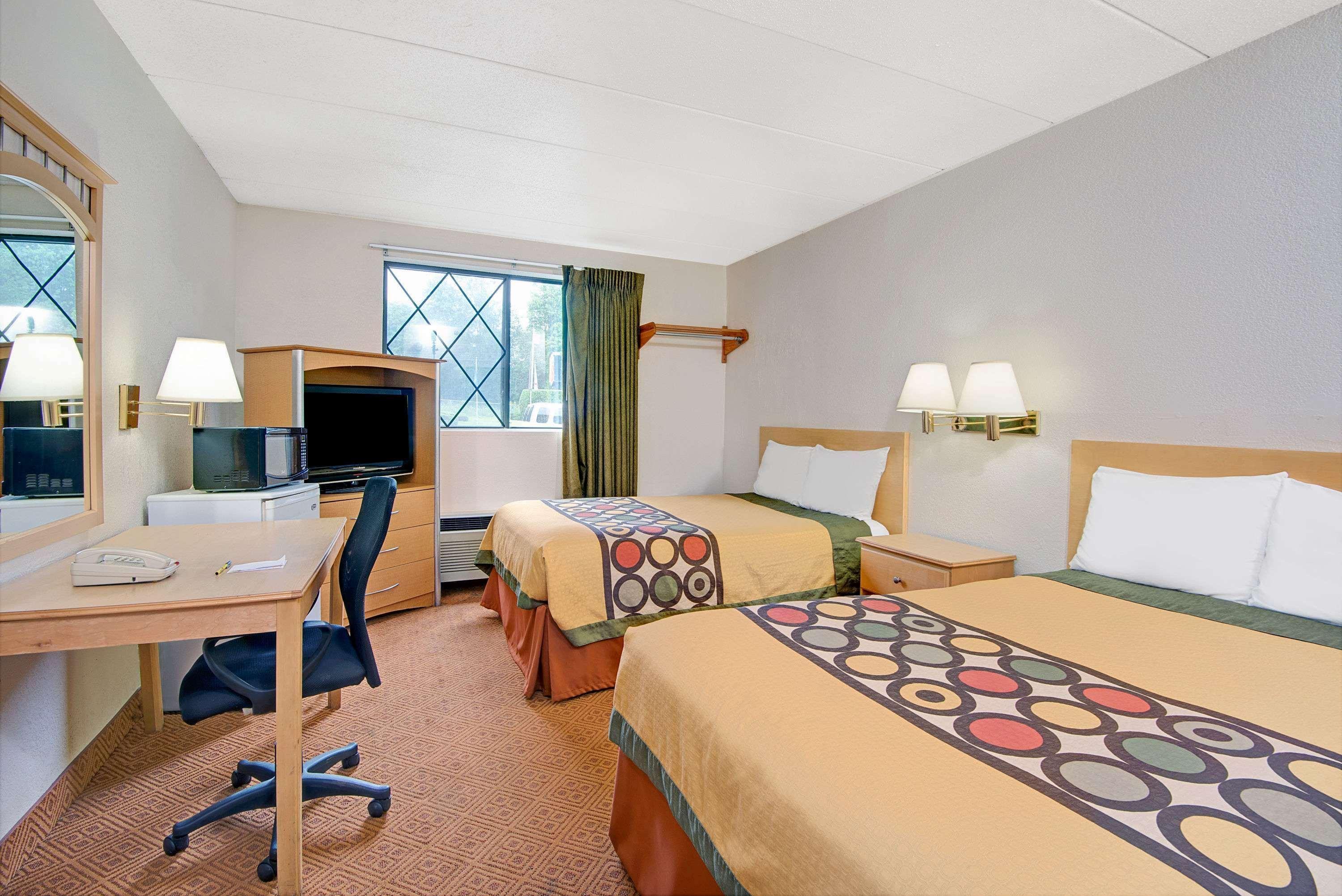 Super 8 By Wyndham Stamford/New York City Area Exterior foto